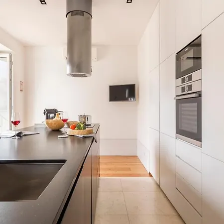 Plum Guide - Sterling Gold Appartement