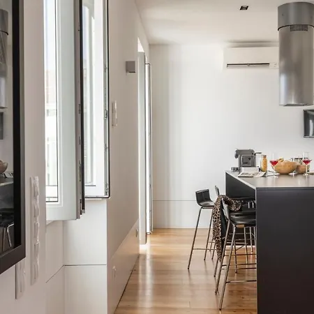 Plum Guide - Sterling Gold Appartement Lisboa