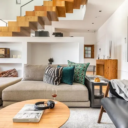 Apartment Plum Guide - Sterling Gold